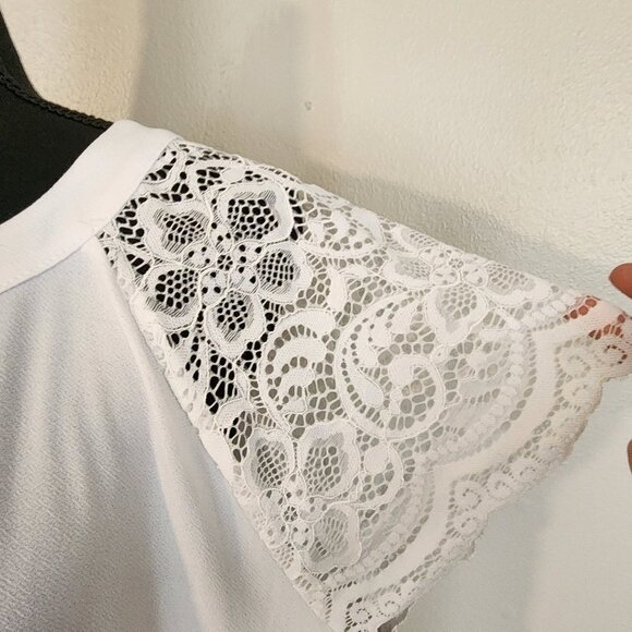 TORRID WHITE, LACY TOP - Picture 3 of 5
